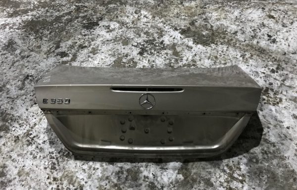 Крышка багажника Mercedes-Benz W211 дорестайл